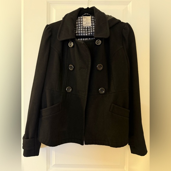 Tulle Black Pea Coat with Patterned Lining - Picture 3 of 6